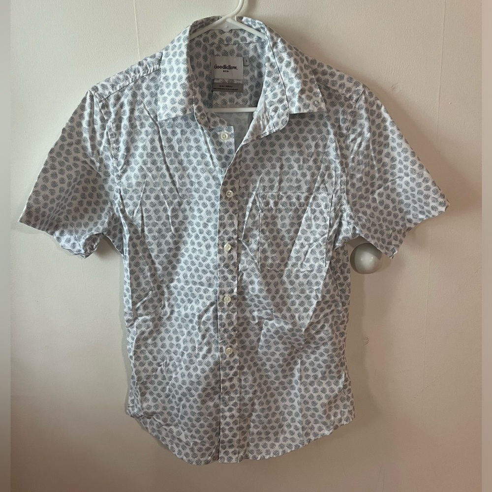 Goodfellow Men’s Button Down Shirt Small Pattern